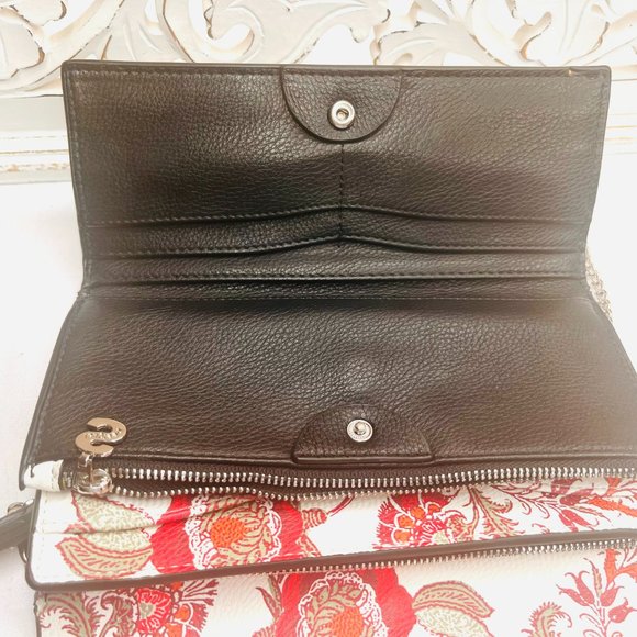 Desigual Black & Red Floral Leather Purse / Wallet – Modern Spanish Design - Picture 8 of 8